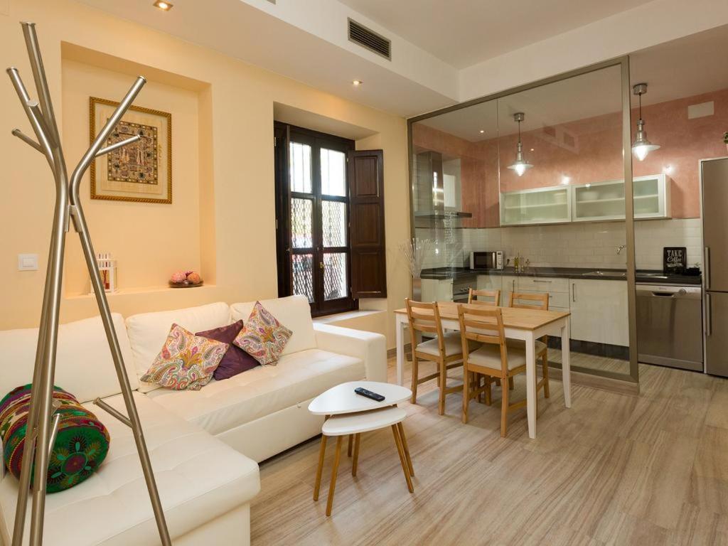 Apartamento 3 Bedrooms In The Historic Center By The River *